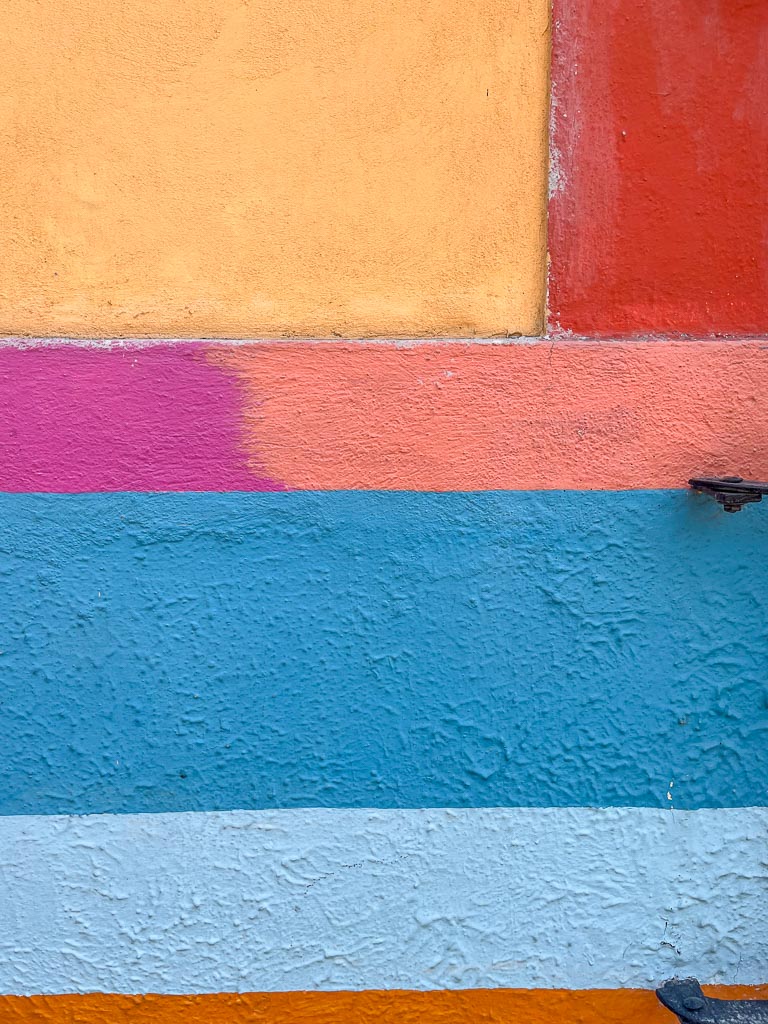 Colored walls in Merida